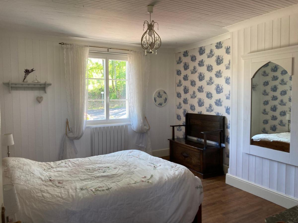 La Maison Charmante D'Elisabeth Saint-Ybard Luaran gambar